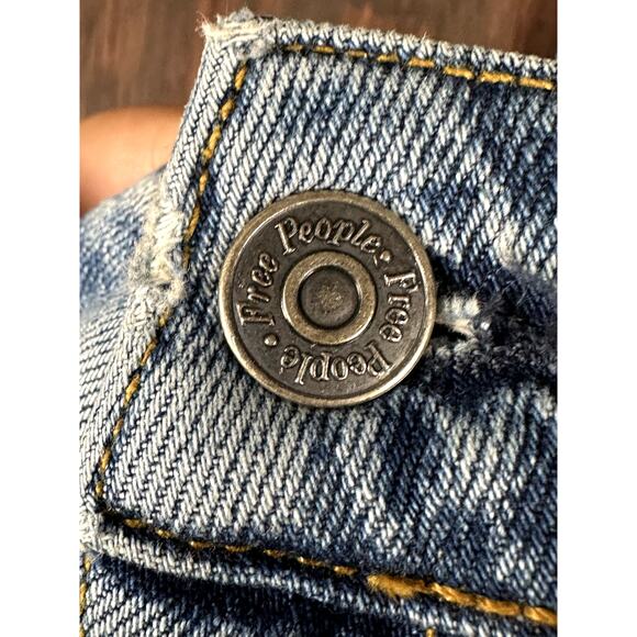 Free People Denim Mini Skirt Embellished Bling Light Wash Distressed‎ Women's 4 - Picture 6 of 6